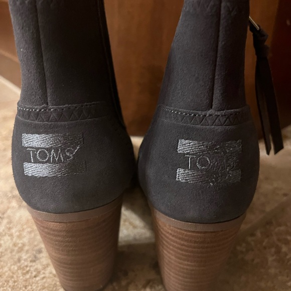 Women’s Tom’s Open Toe Shoes - Picture 3 of 5